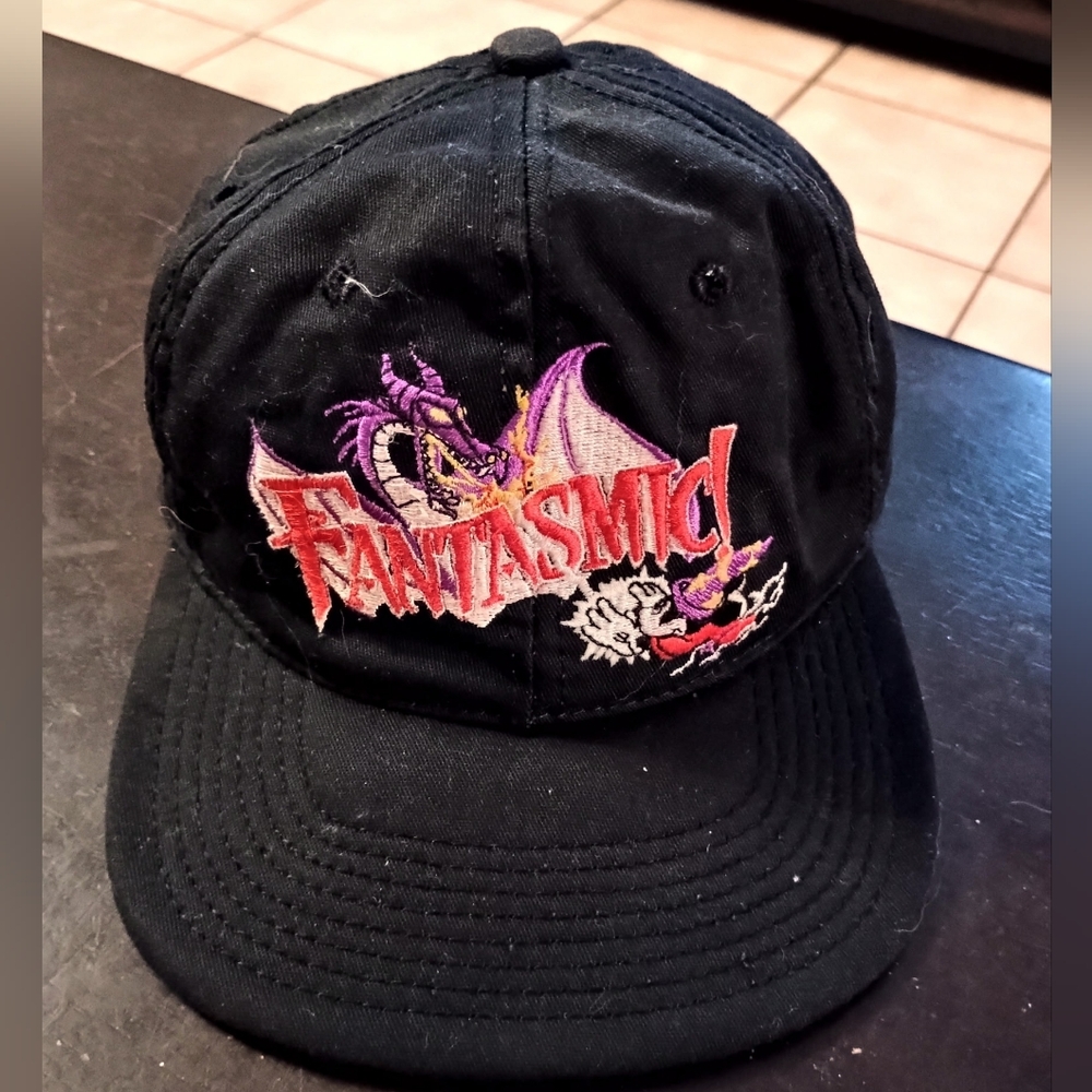 Vintage Fantasmic Black Cap